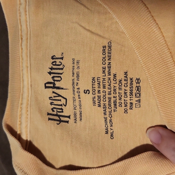 Hufflepuff tee - patience, loyalty, dedication - Picture 2 of 2